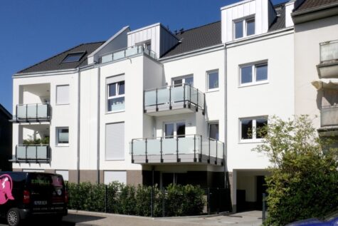 Alles in Ihrer Nähe! Neuwertige 3-Z.- Wohnung in zentraler Lage Refraths, 51427 Bergisch Gladbach, Etagenwohnung