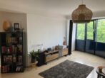 Wohnzimmer - Zentral in Mülheim: 2 Zimmer, Balkon, Aufzug
