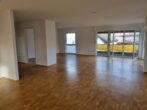 Helle, große 3- Zimmer-Wohnung mit 2 Balkonen in Moitzfeld - Wohnbereich