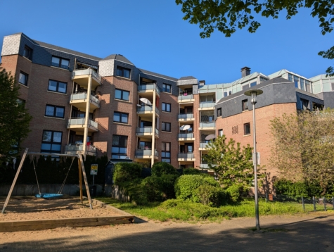 Gut geschnittene 3- Zimmerwohnung mit Sonnenloggia in Hebborn, 51467 Bergisch Gladbach, Wohnung